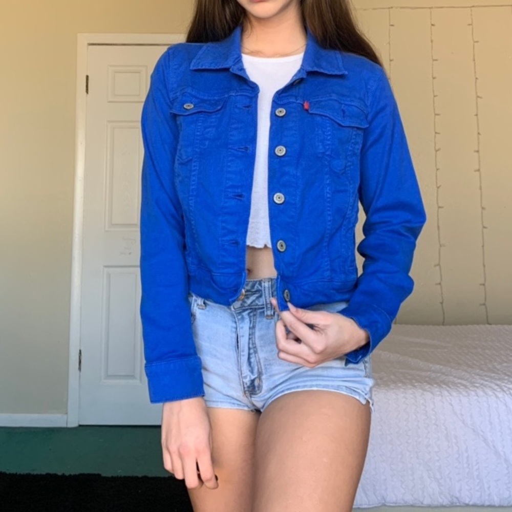 Blue Levi’s Jacket - Picture 3 of 4